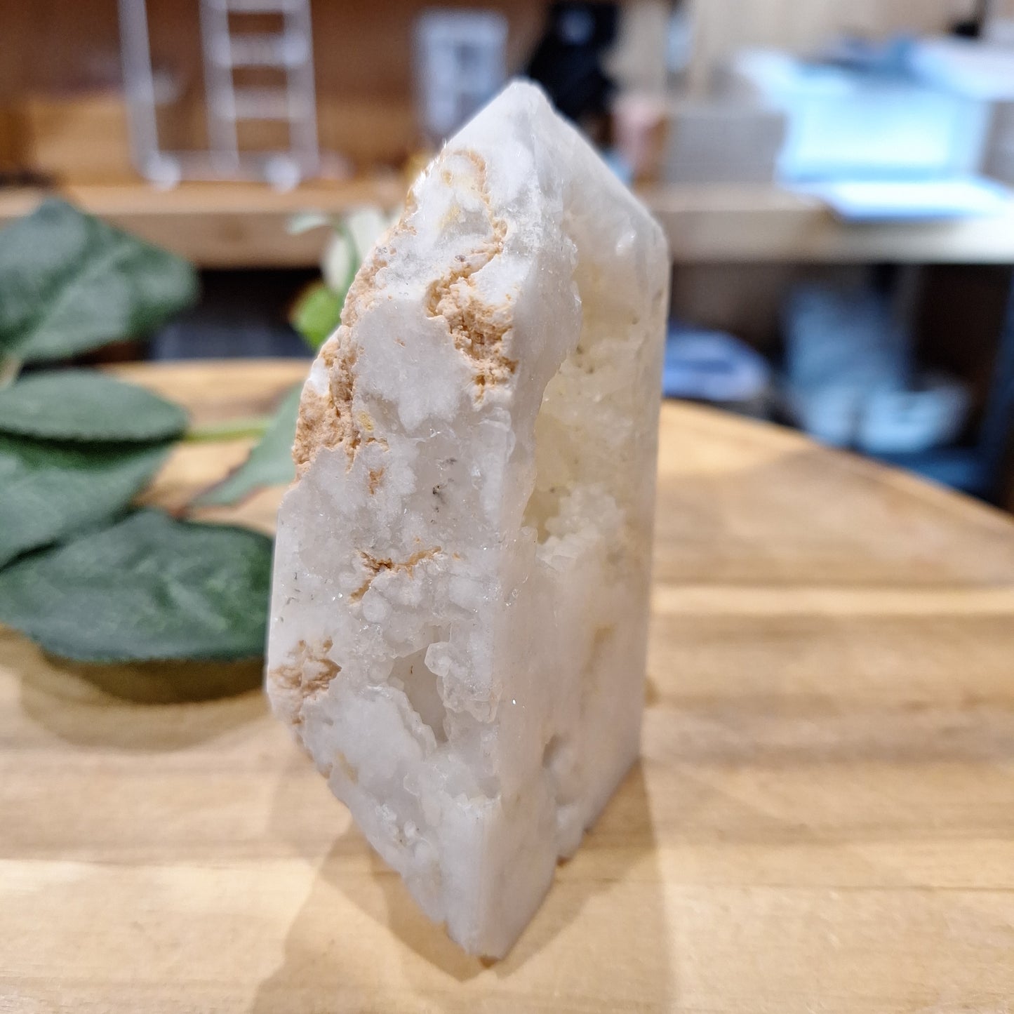 WHITE QUARTZ TOWER