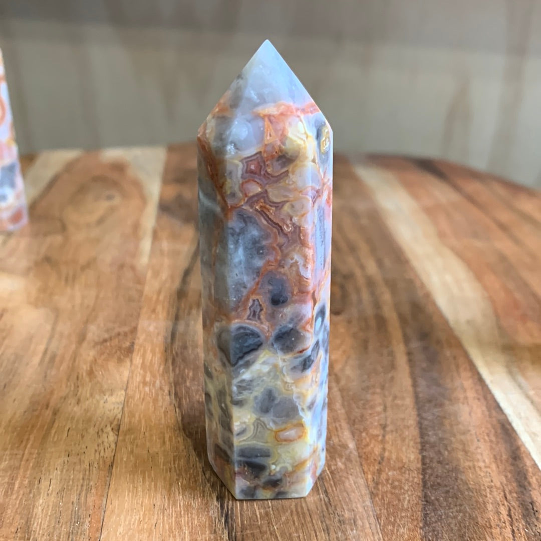 CRAZY LACE AGATE POINT