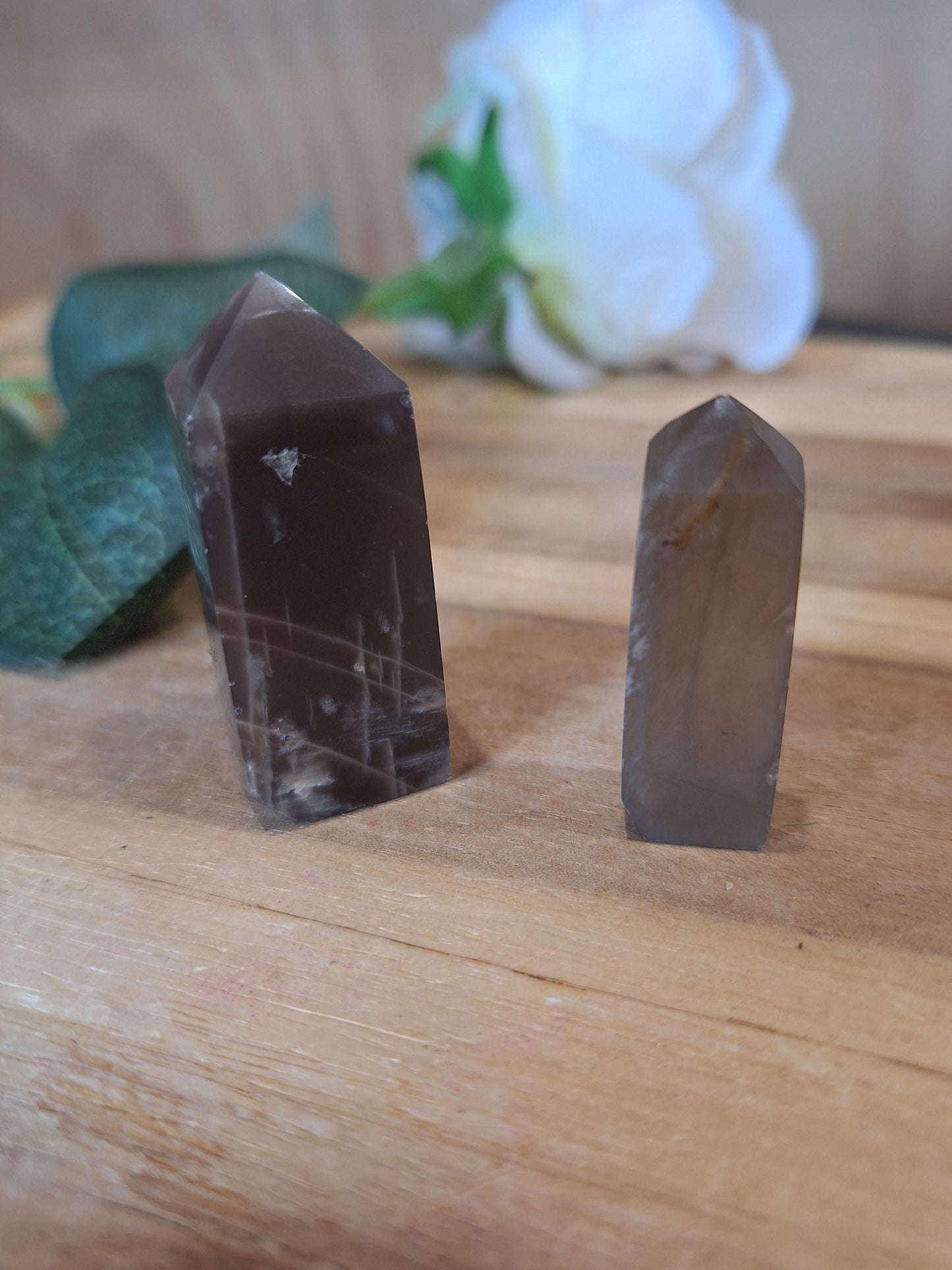BROWN MOONSTONE POINTS (NON PERFECT CARVING)