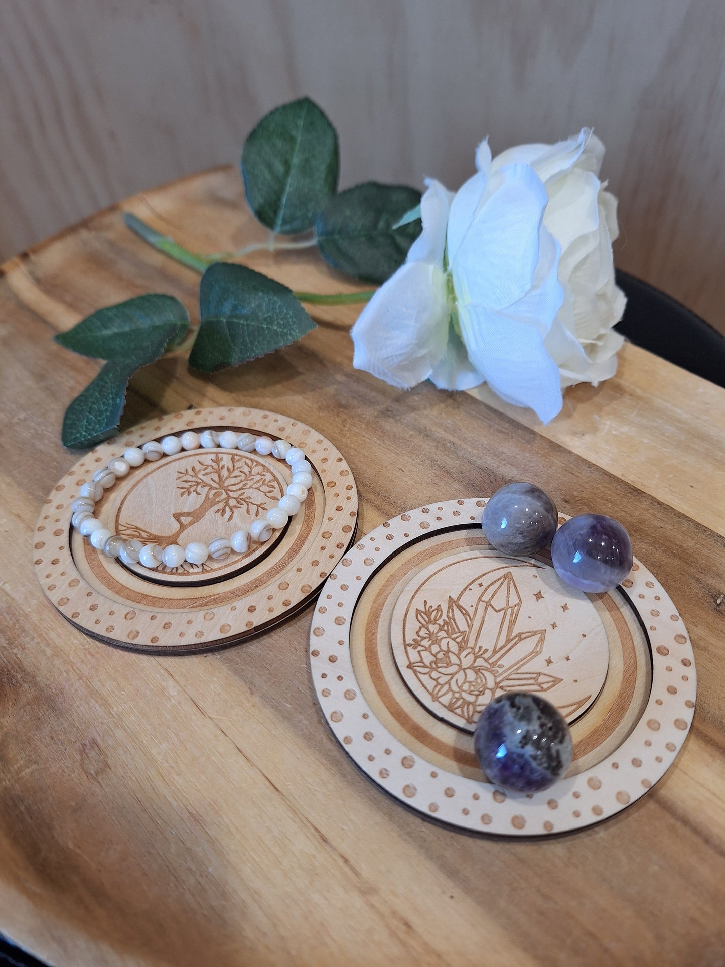 WOODEN GRID BRACELET HOLDERS