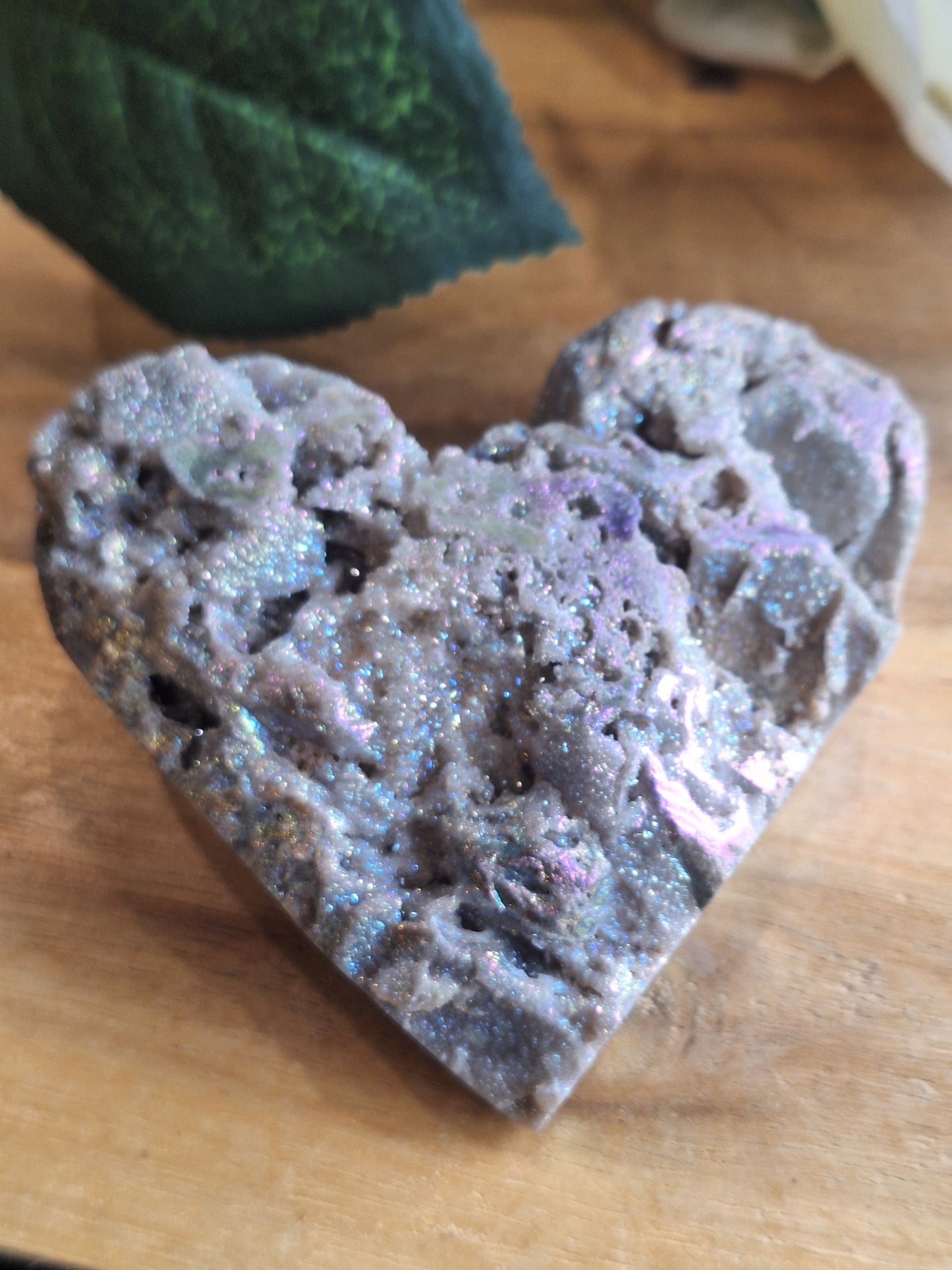AURA COATED SPHALERITE HEARTS