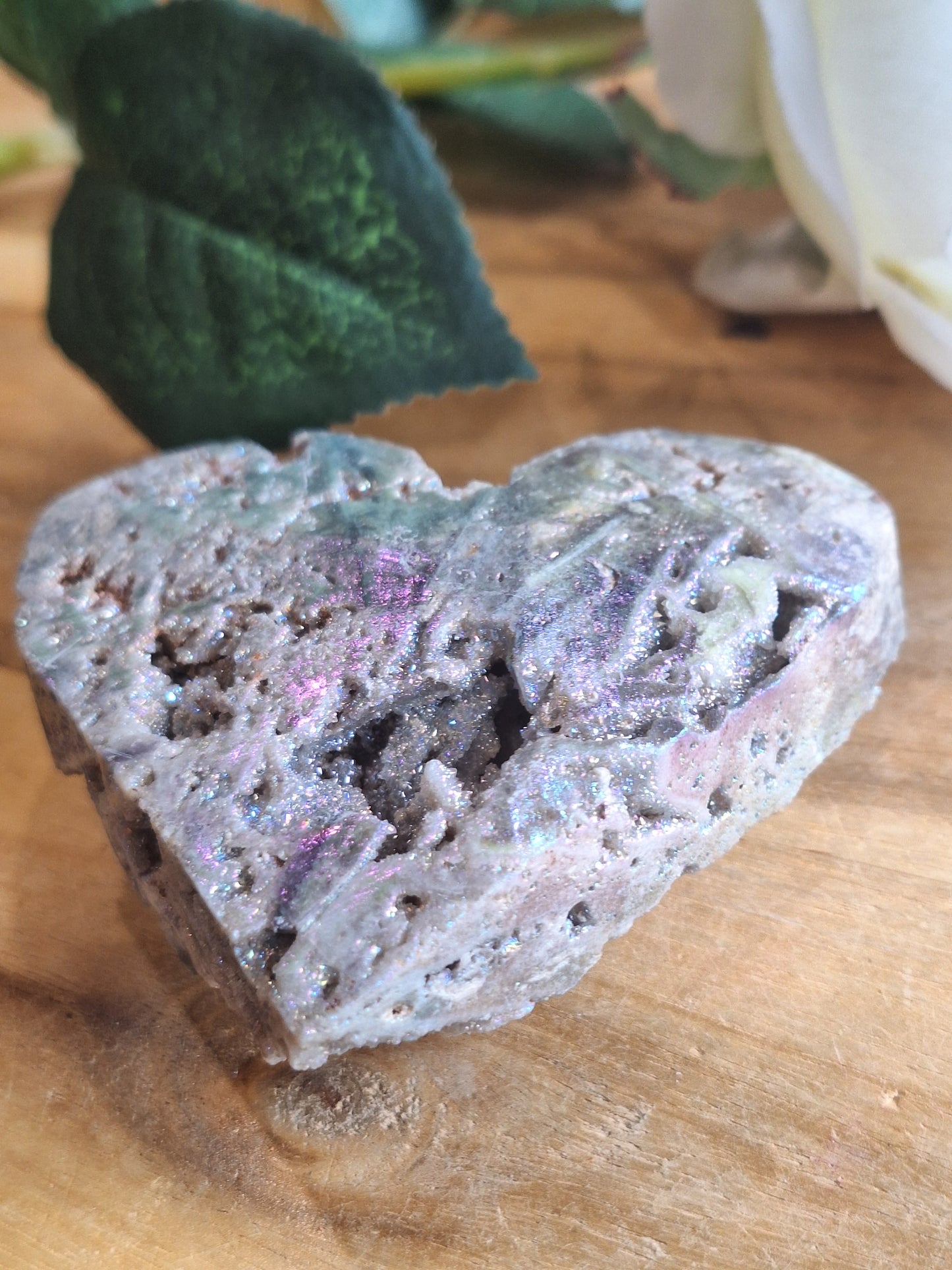 AURA COATED SPHALERITE HEARTS