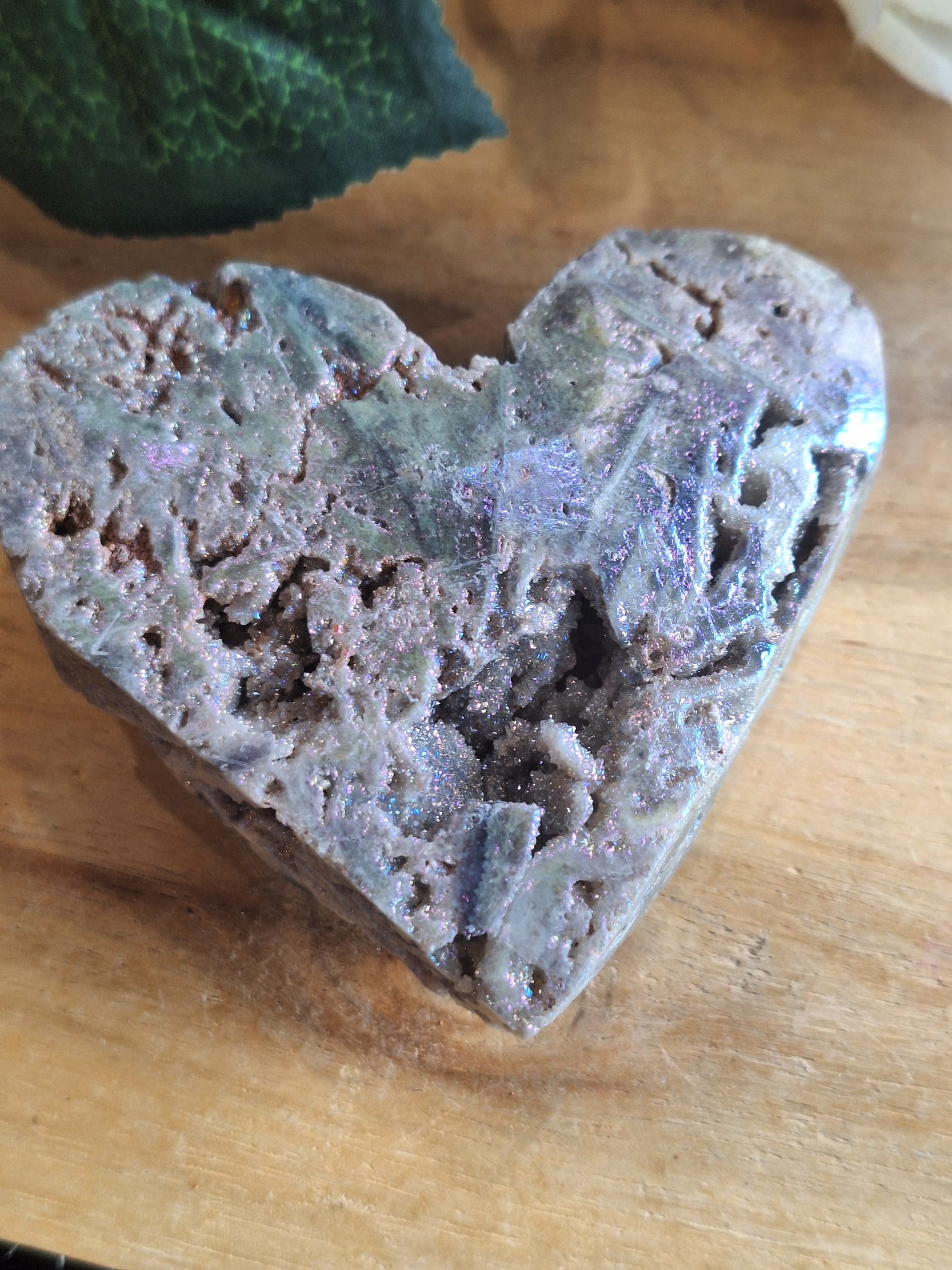 AURA COATED SPHALERITE HEARTS