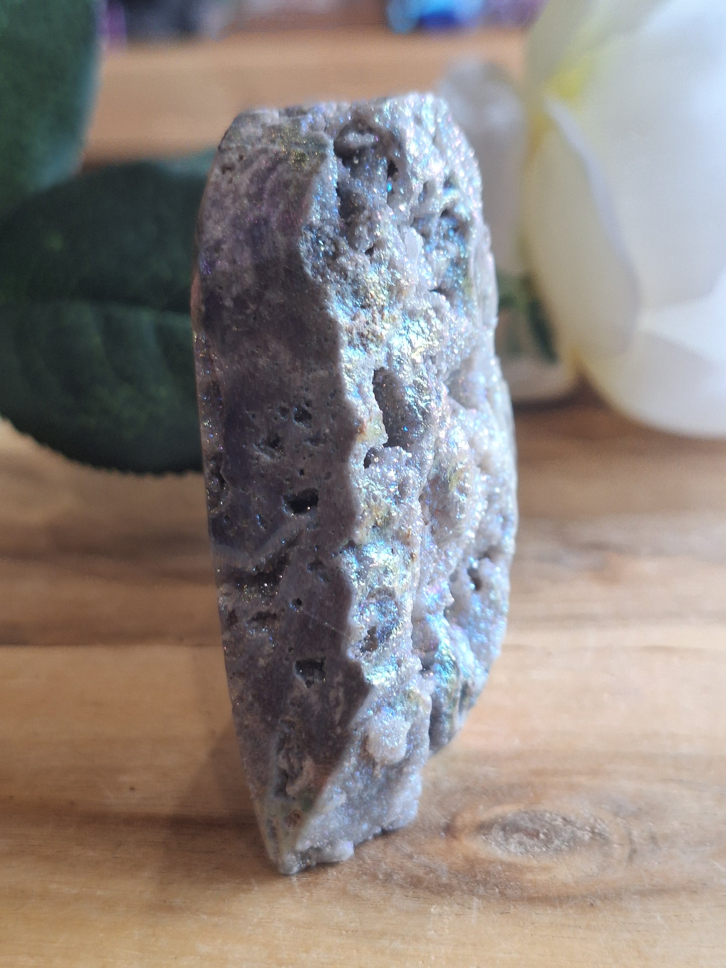 AURA COATED SPHALERITE HEARTS