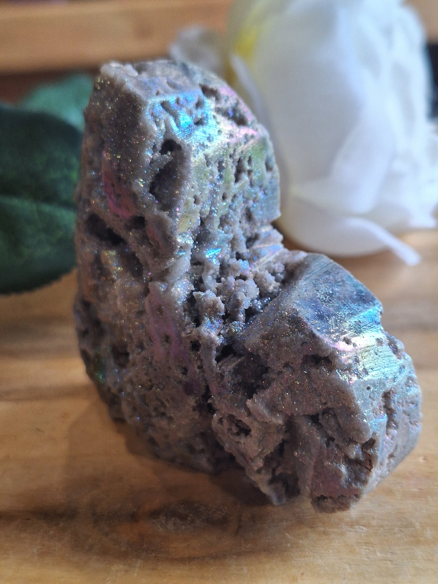 AURA COATED SPHALERITE HEARTS