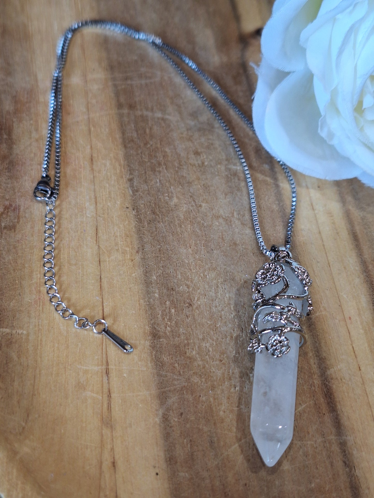 CLEAR QUARTZ ROSE NECKLACE