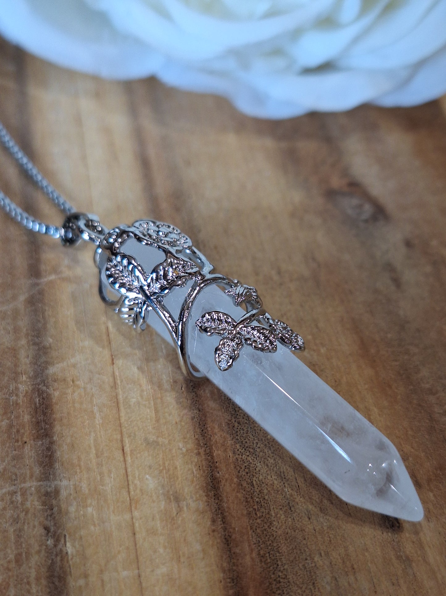 CLEAR QUARTZ ROSE NECKLACE