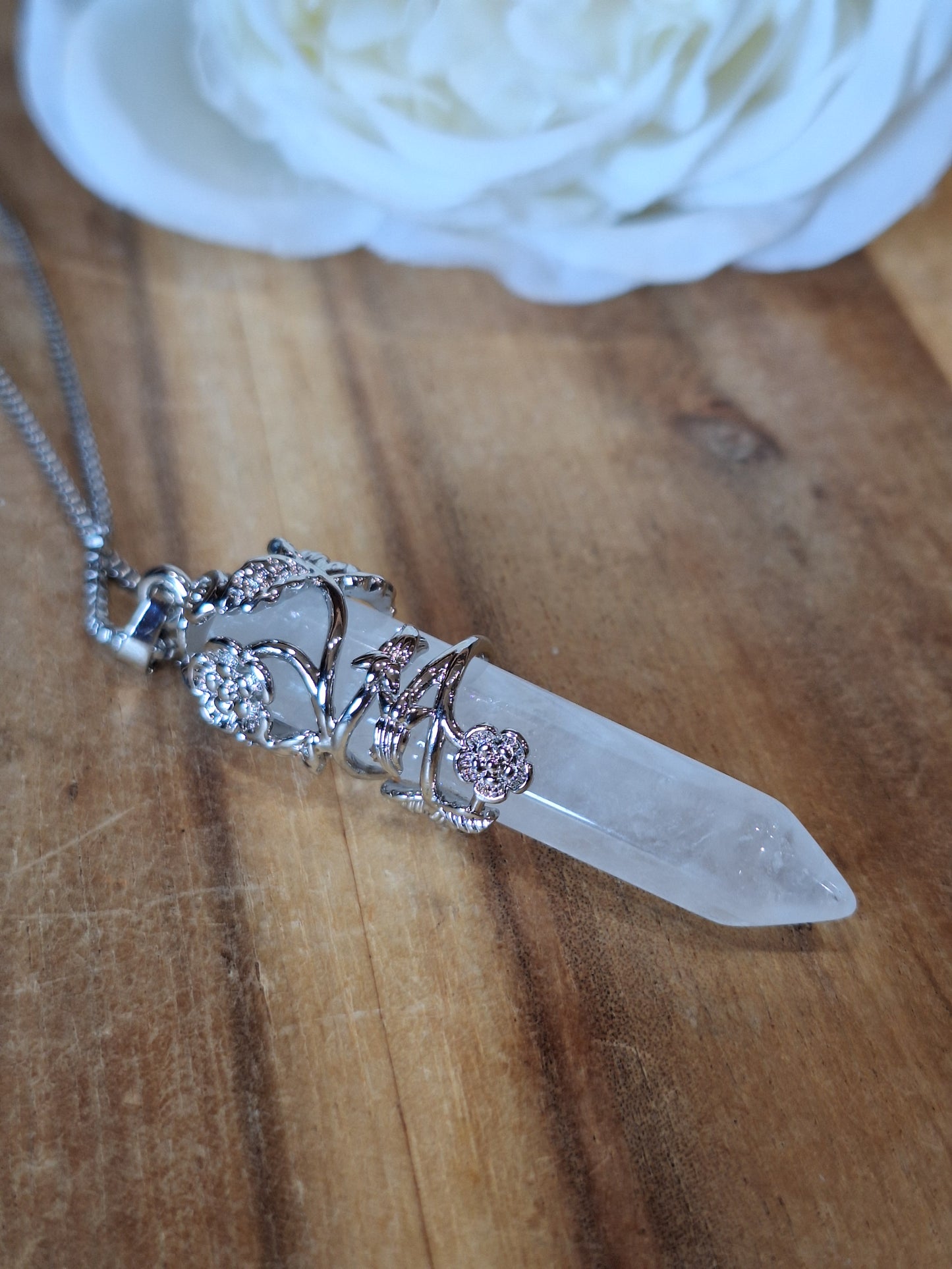 CLEAR QUARTZ ROSE NECKLACE