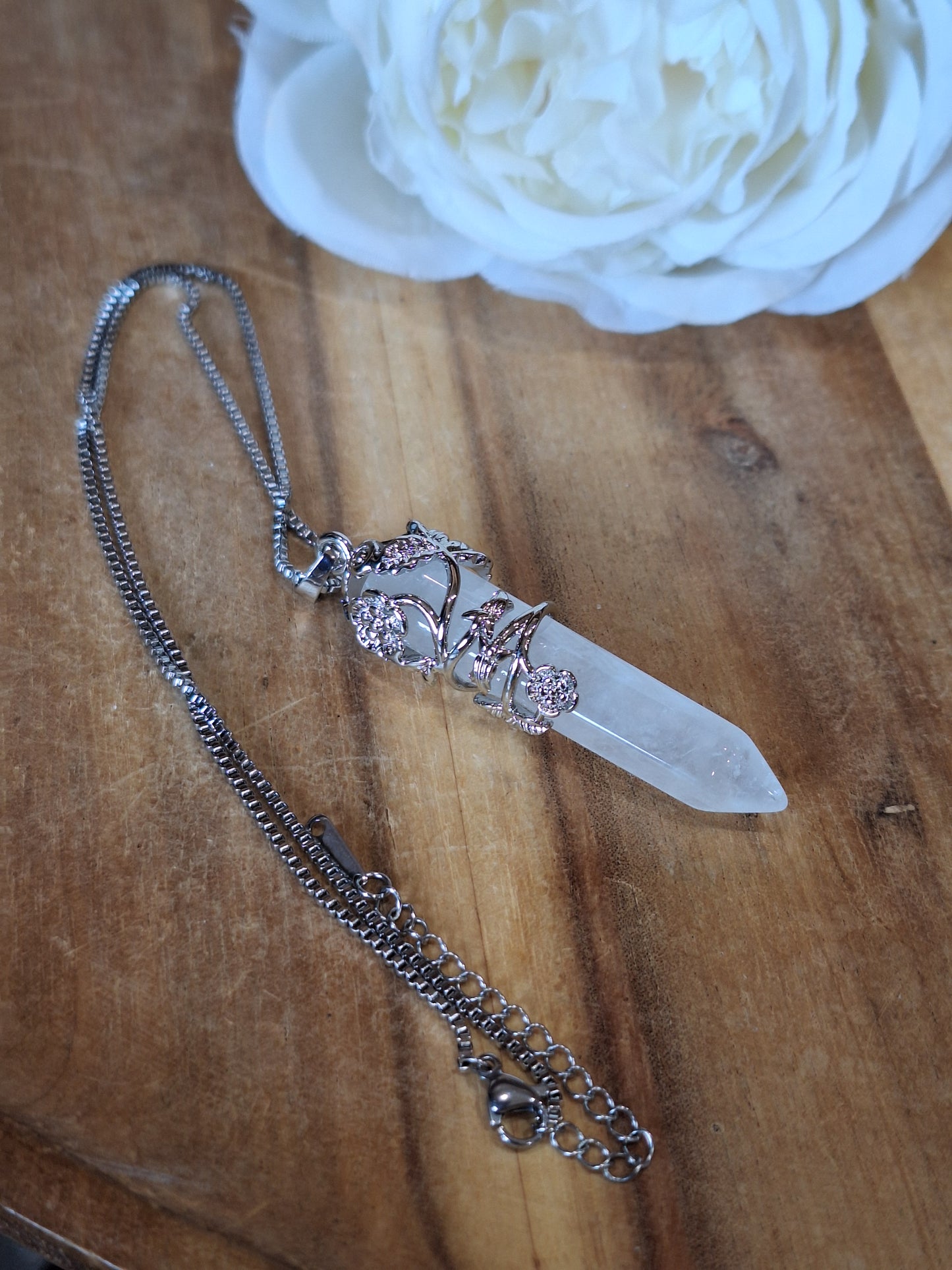 CLEAR QUARTZ ROSE NECKLACE