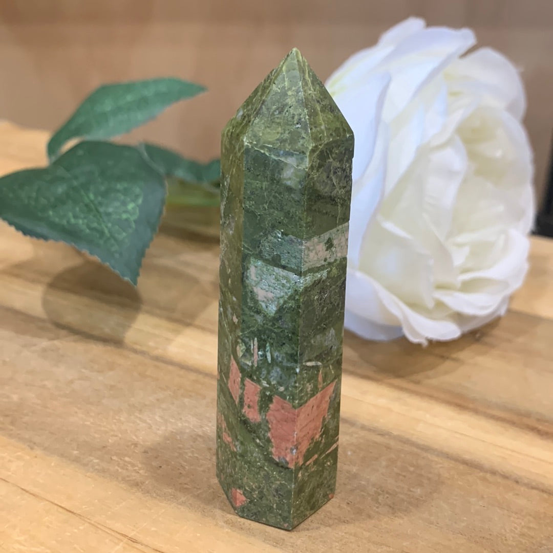 UNAKITE POINT