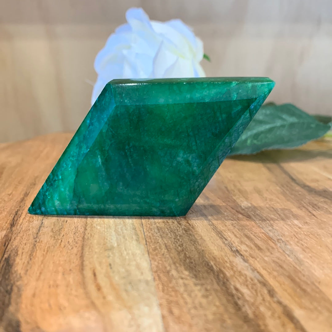 GREEN DYED MOONSTONE DIAMOND