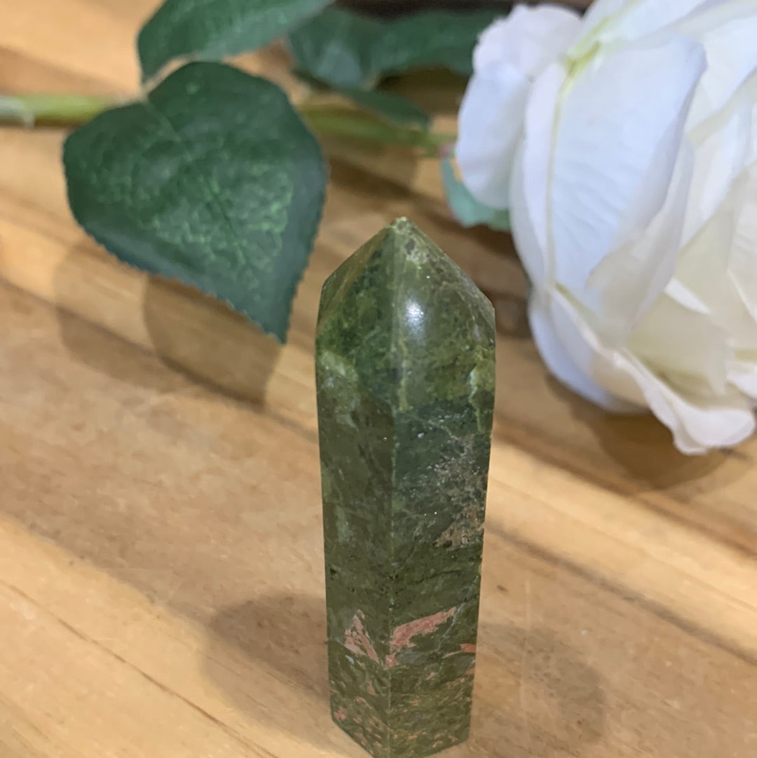 UNAKITE POINT