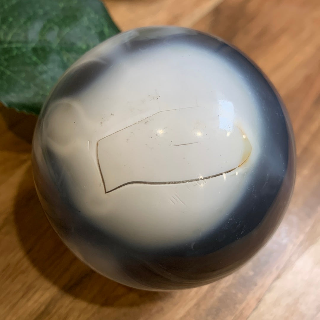 ORCA AGATE SPHERE (HAS CHIP)