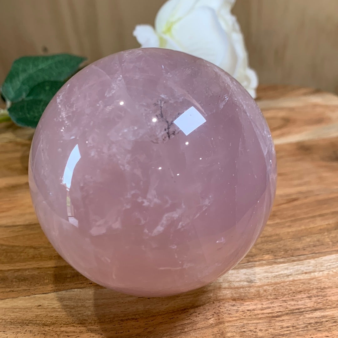 ROSE QUARTZ SPHERE (SPECIAL WTIH STAR AND DENDRETIC INSIDE)