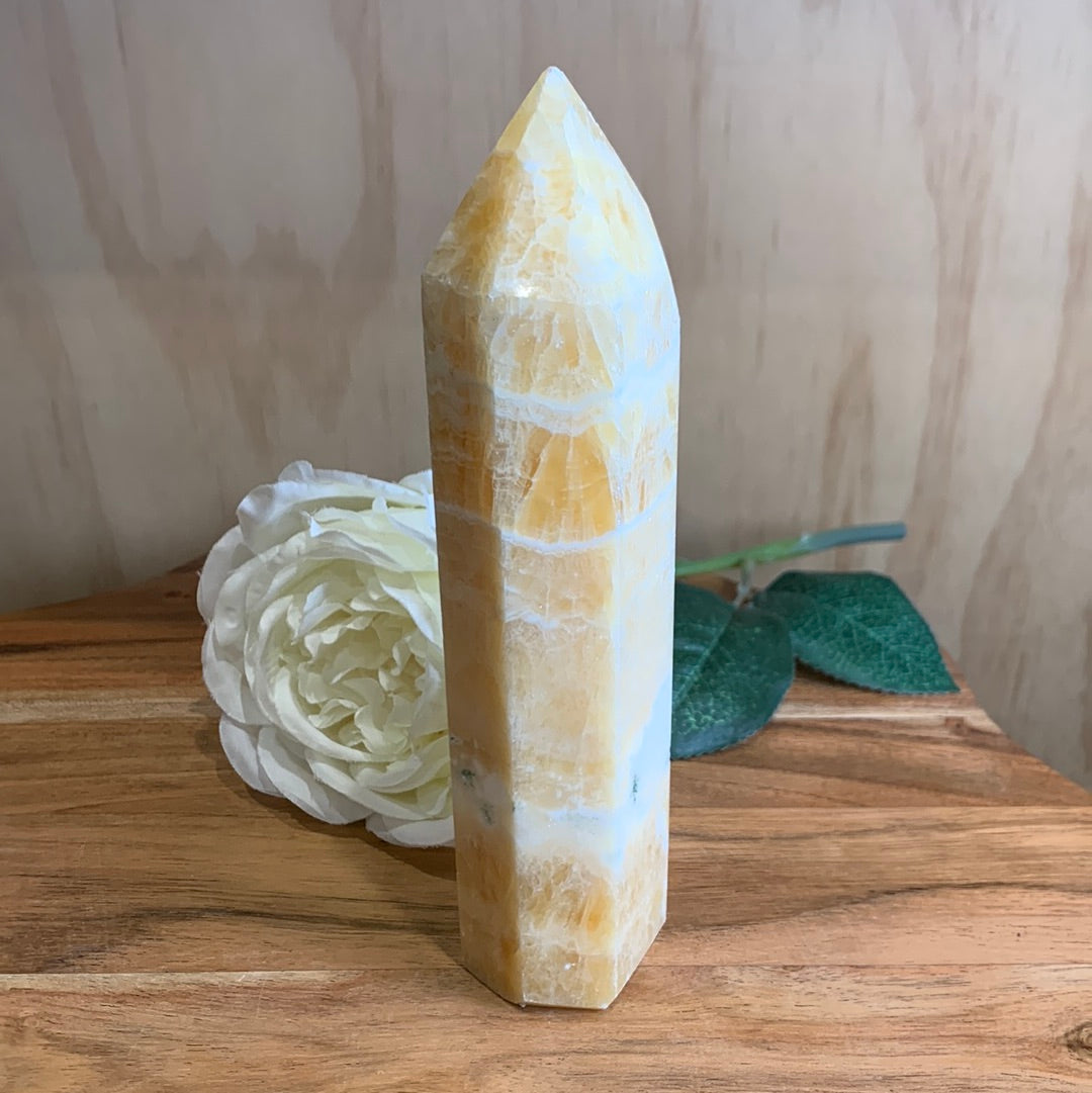 ORANGE CALCITE TOWER (half a kg of gorgeous)