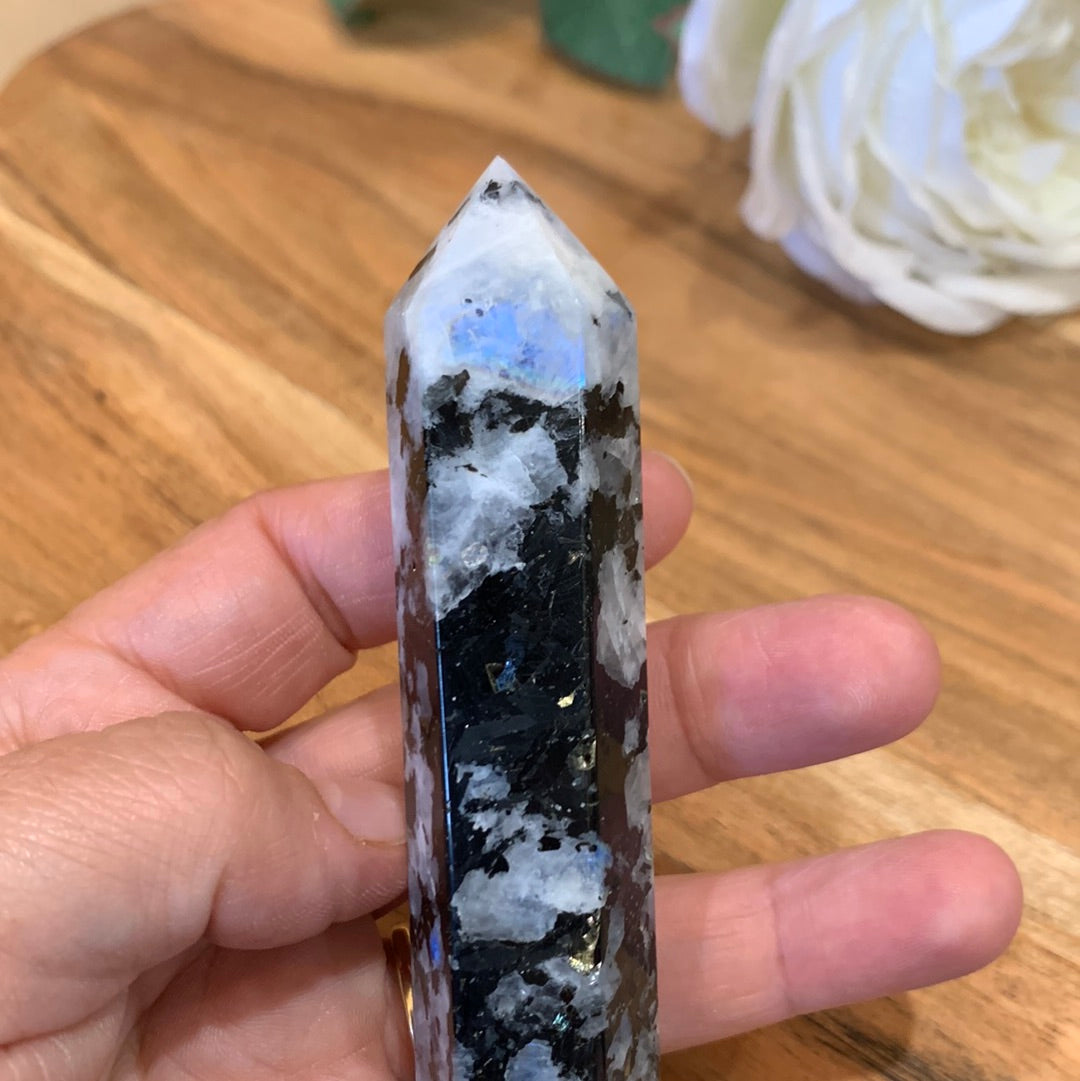 RAINBOW MOONSTONE POINTS