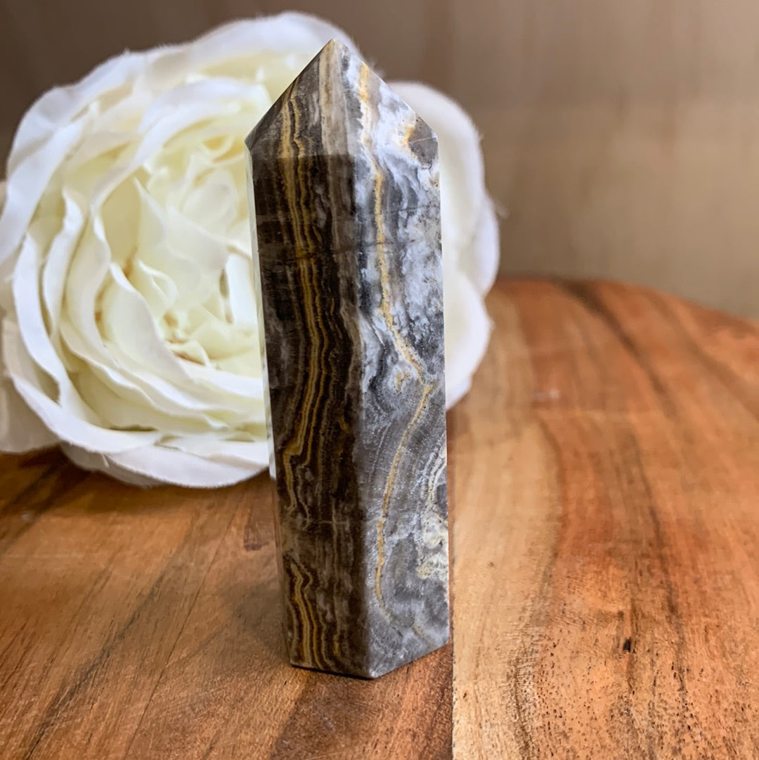 BANDED CALCITE POINT