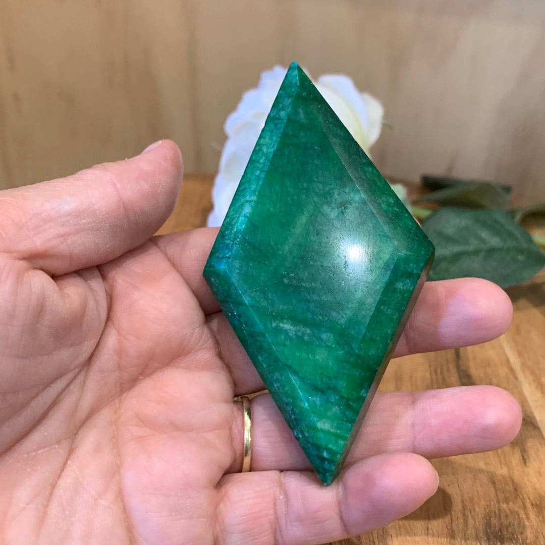 GREEN DYED MOONSTONE DIAMOND