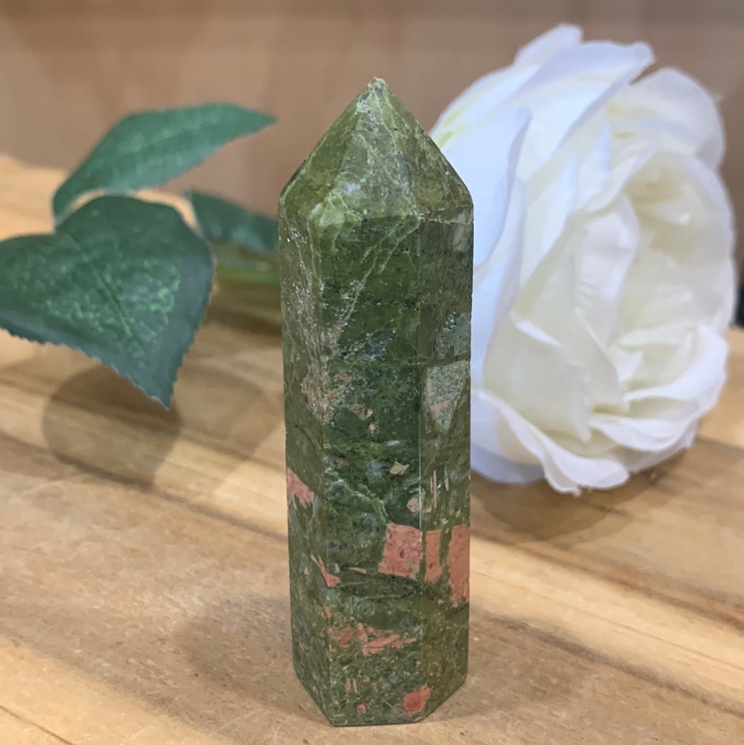 UNAKITE POINT