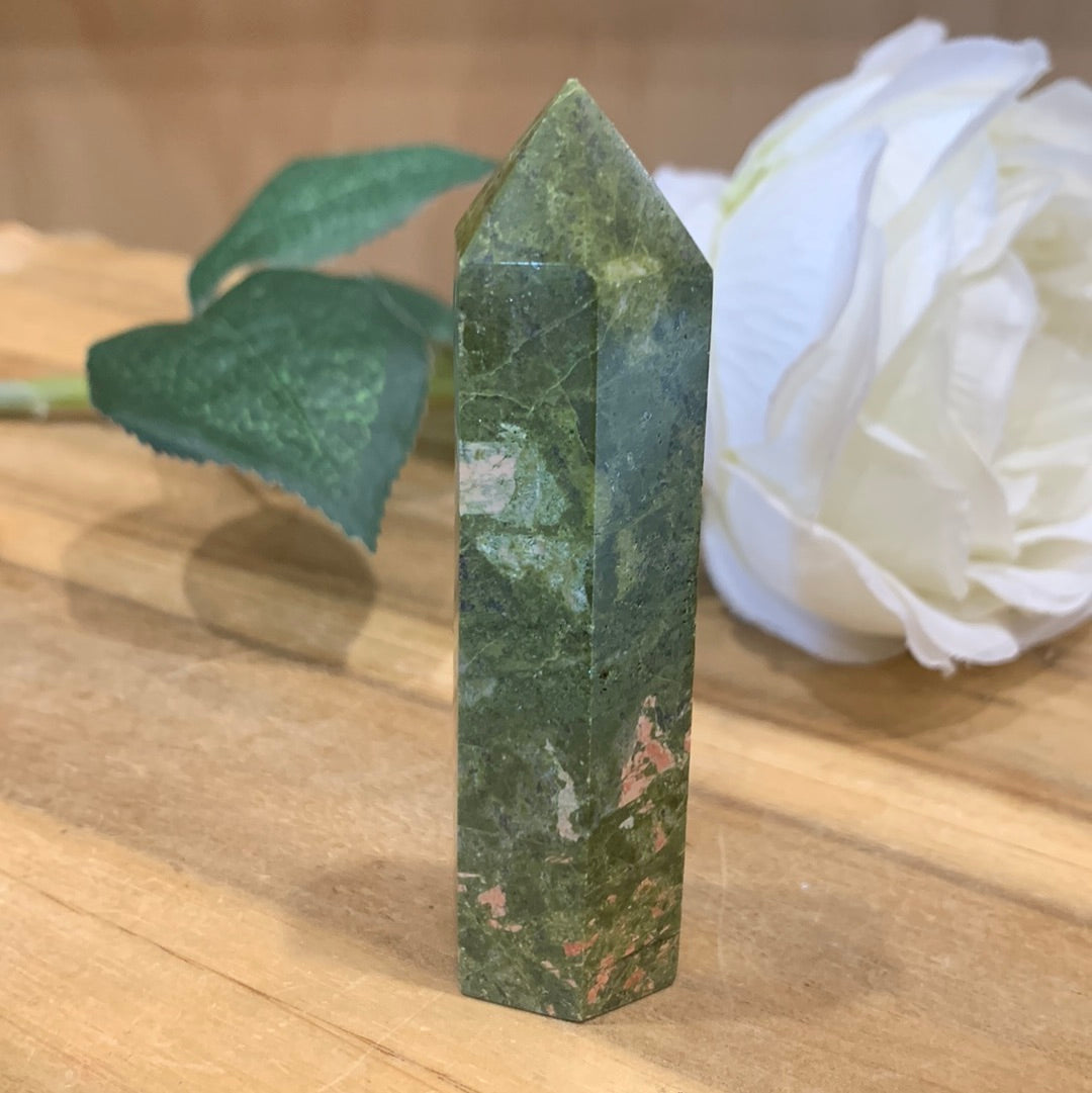 UNAKITE POINT
