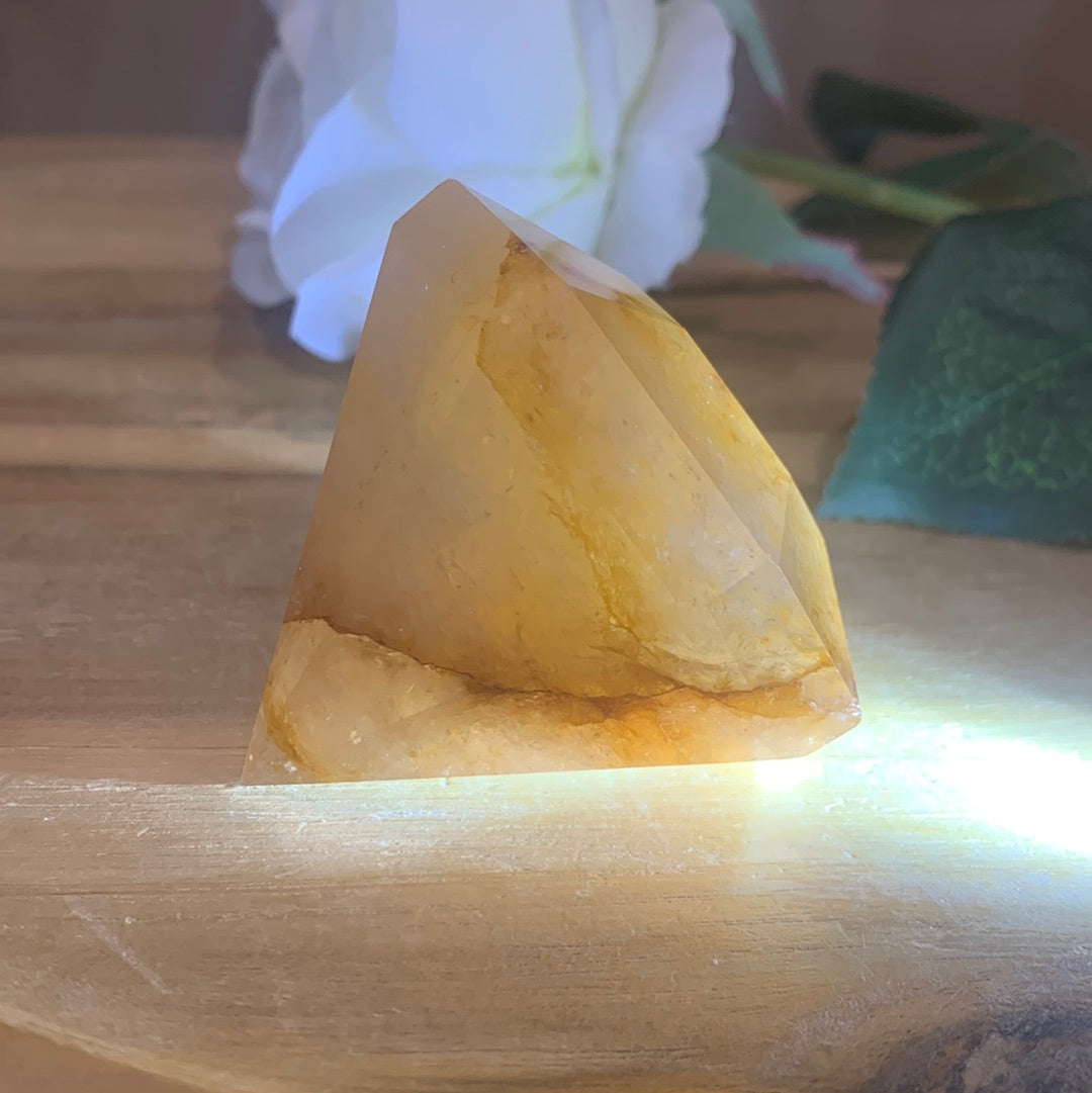 GOLDEN HEALER DIAMOND with STAND