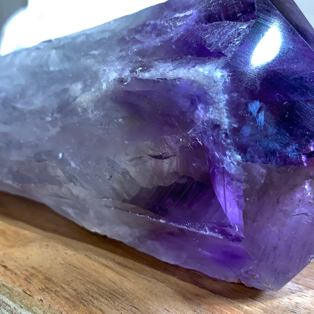 AMETHYST TOOTH (MASSIVE 714 GRAMS)