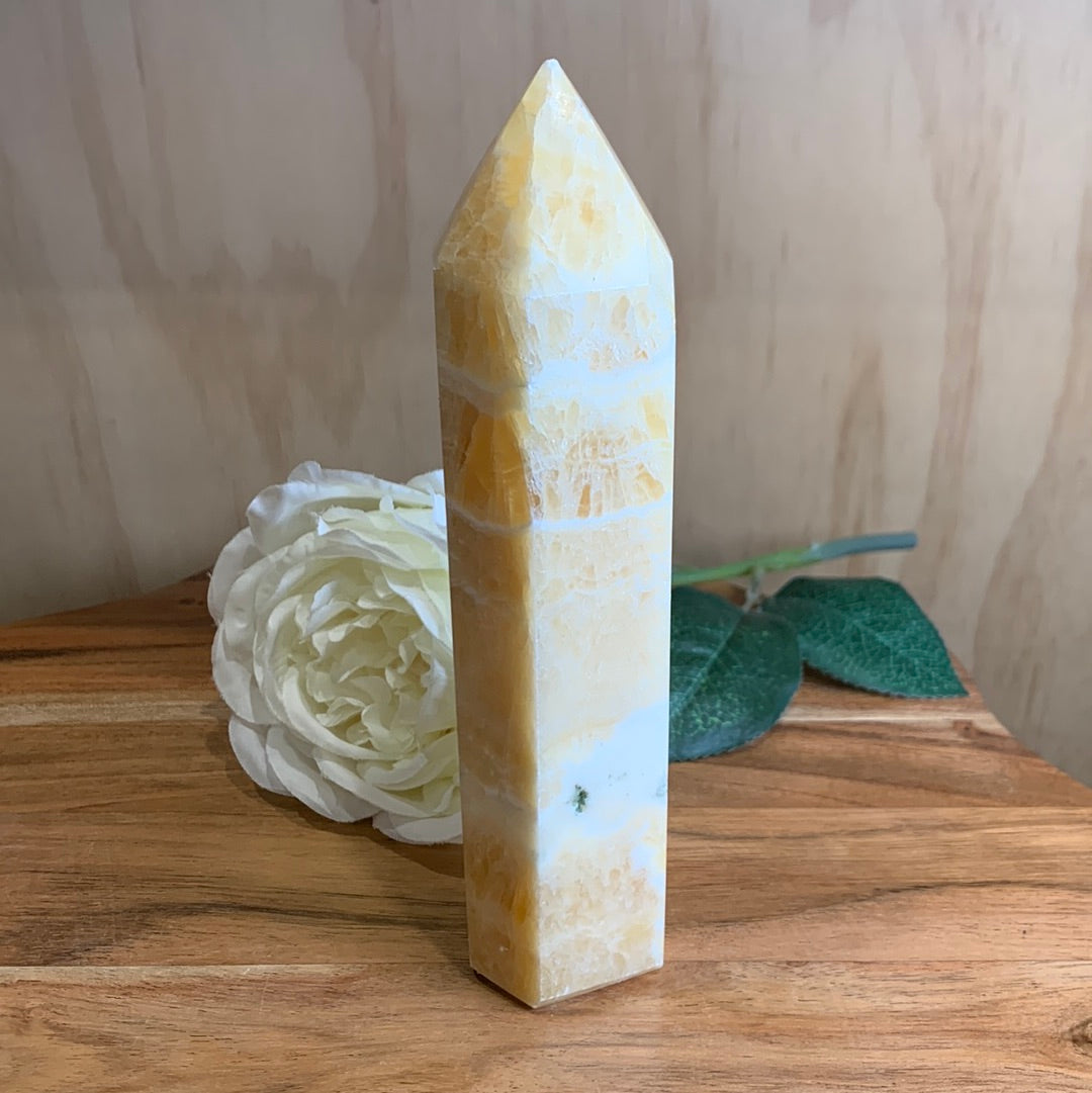 ORANGE CALCITE TOWER (half a kg of gorgeous)