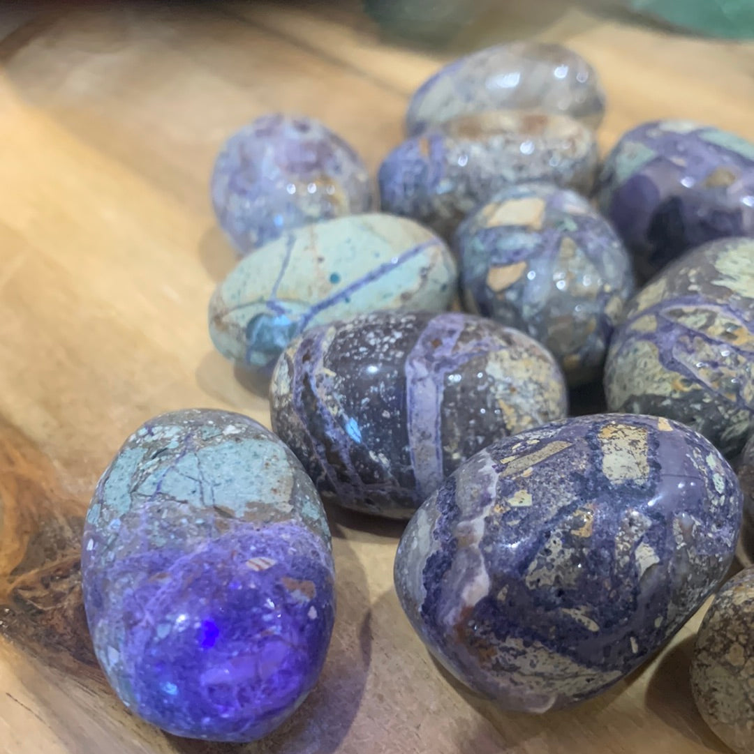 ROOT FLUORITE PALMS (SMALL)
