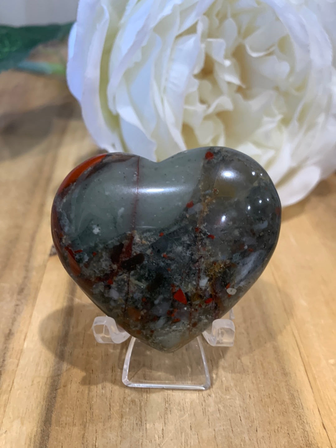 DRAGON BLOODSTONE HEARTS (Stand not included)