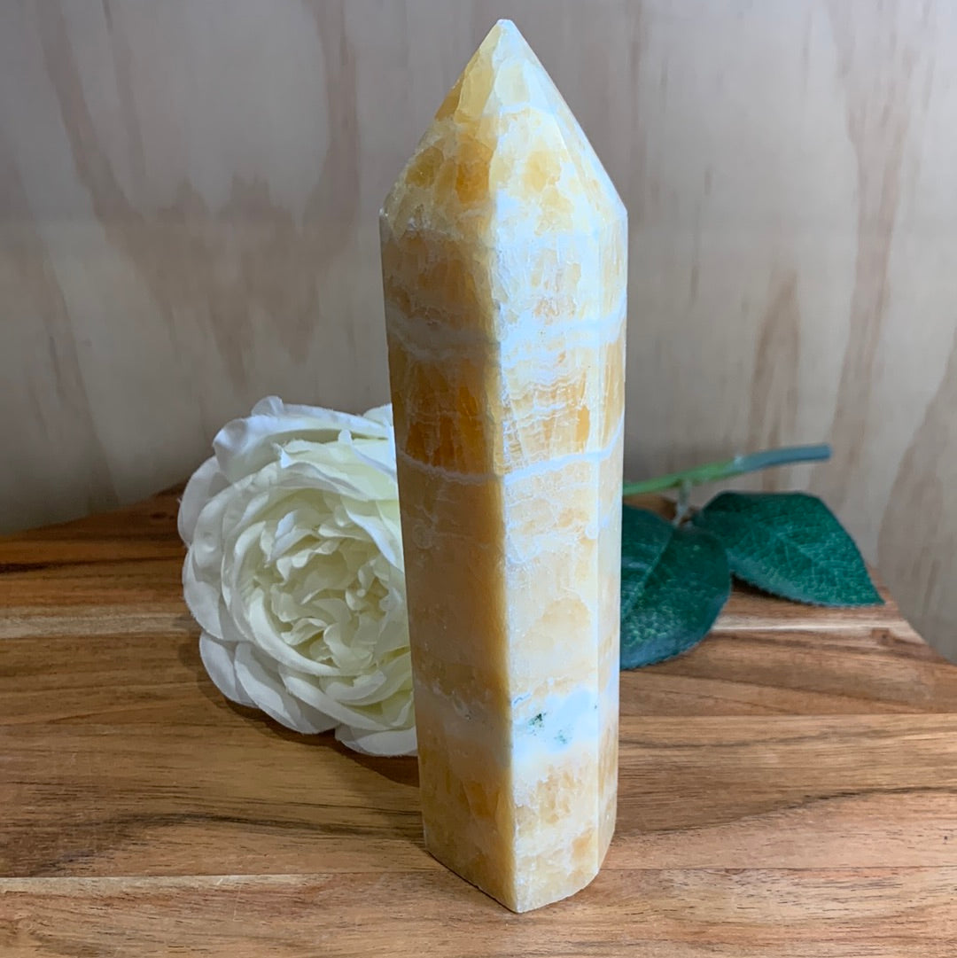 ORANGE CALCITE TOWER (half a kg of gorgeous)