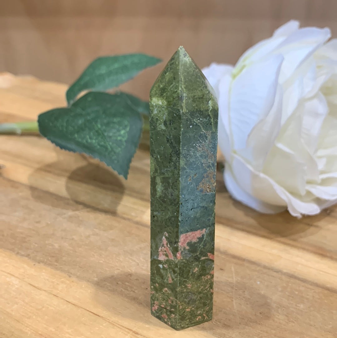 UNAKITE POINT
