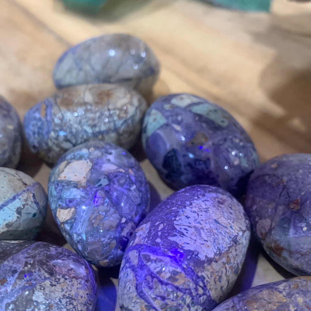 ROOT FLUORITE PALMS (SMALL)