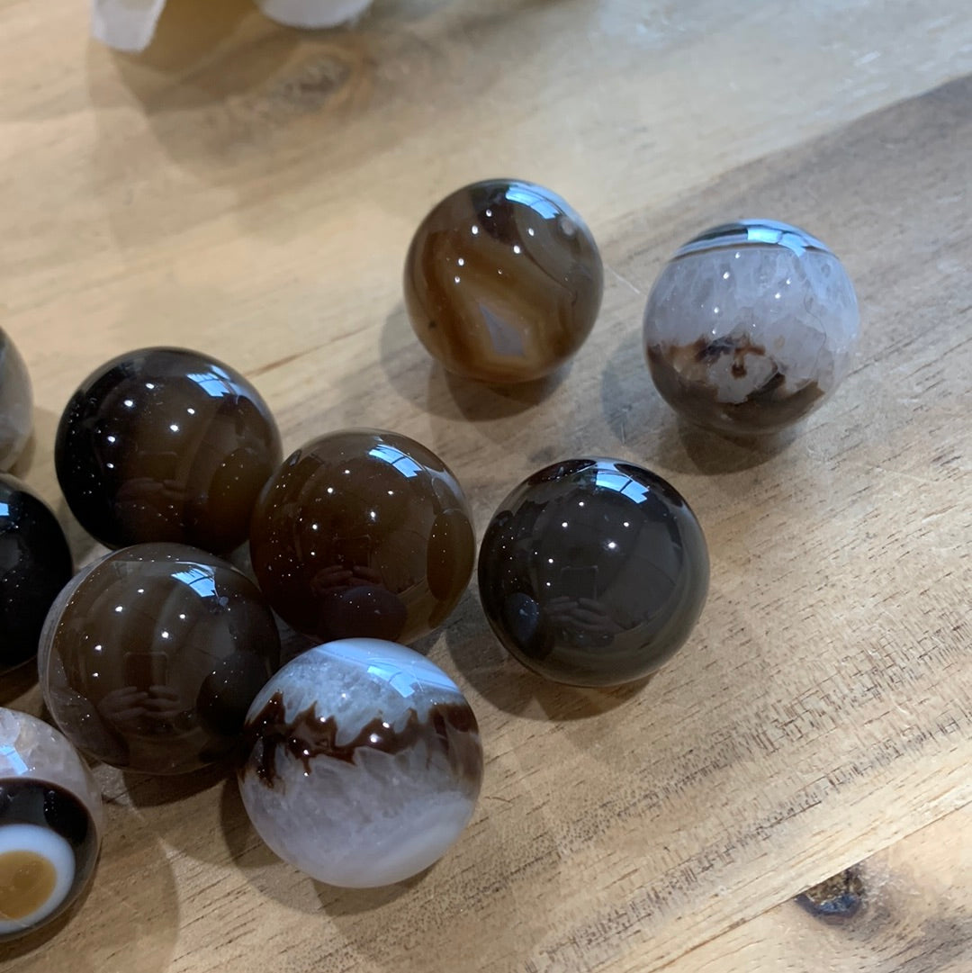 BLACK AGATE SPHERES