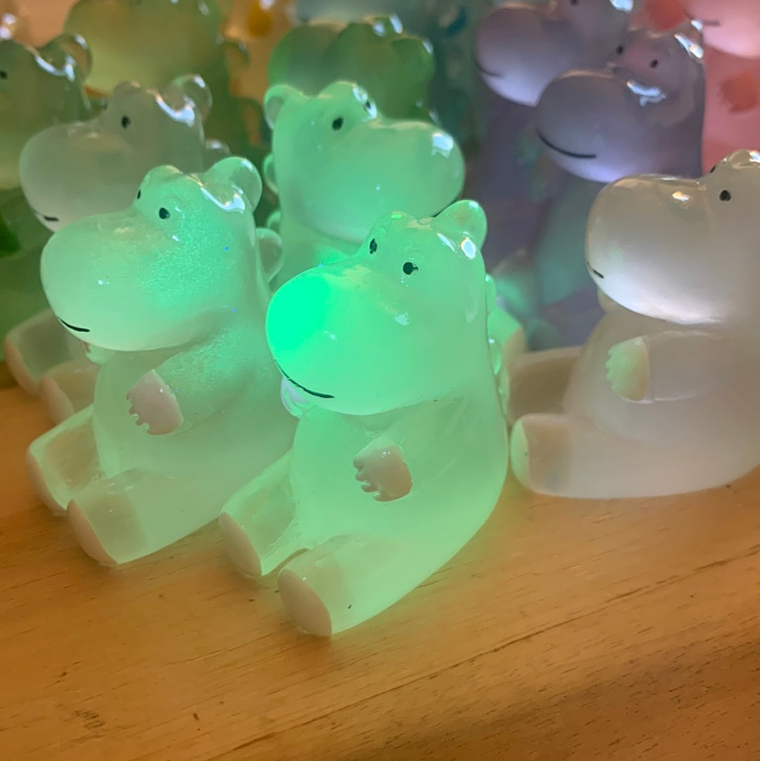 GLOW IN THE DARK DINOSAURS (NON CRYSTAL LUMINOUS RESIN)