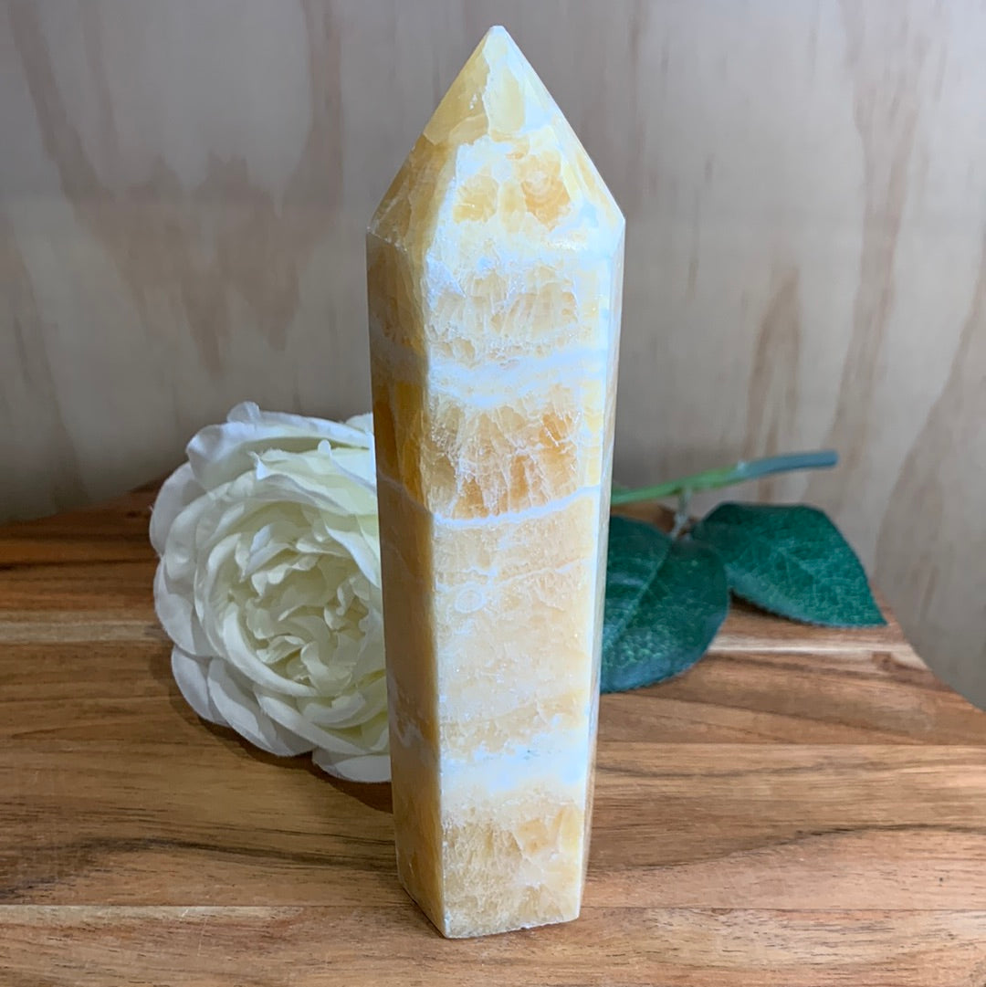 ORANGE CALCITE TOWER (half a kg of gorgeous)