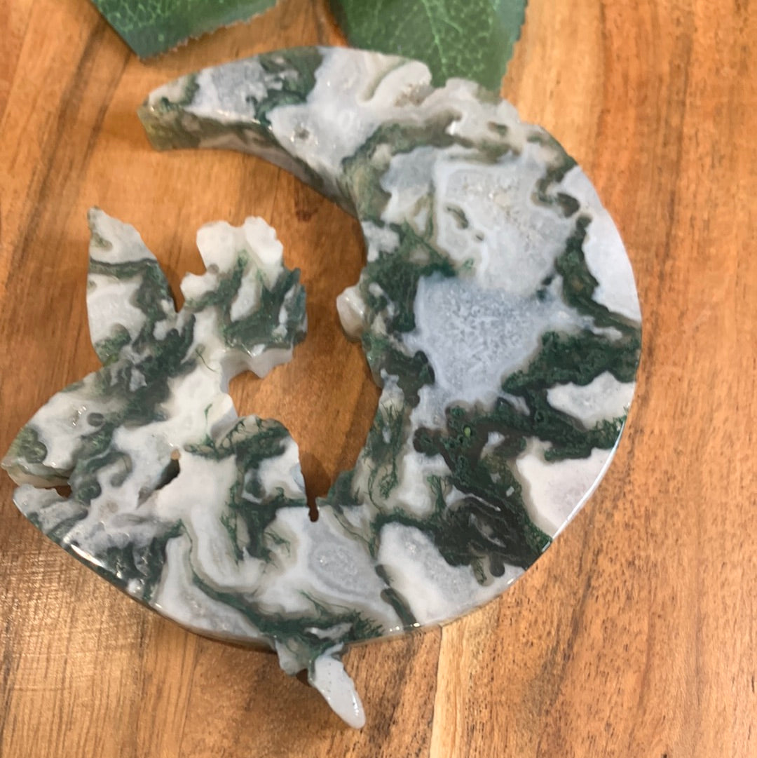 AGATE MOSS FAIRY IN THE MOON