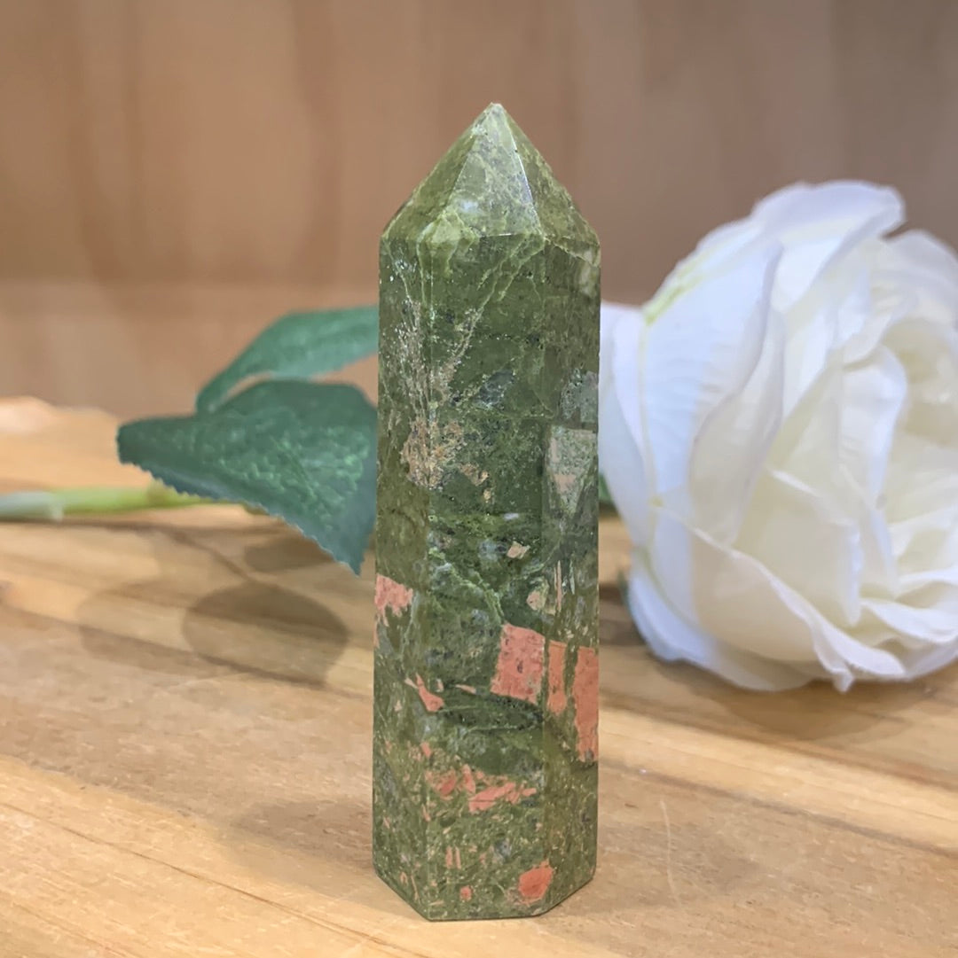 UNAKITE POINT