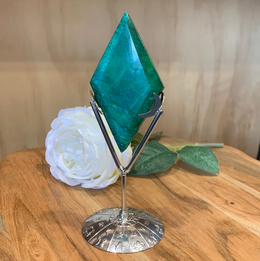 GREEN DYED MOONSTONE DIAMOND