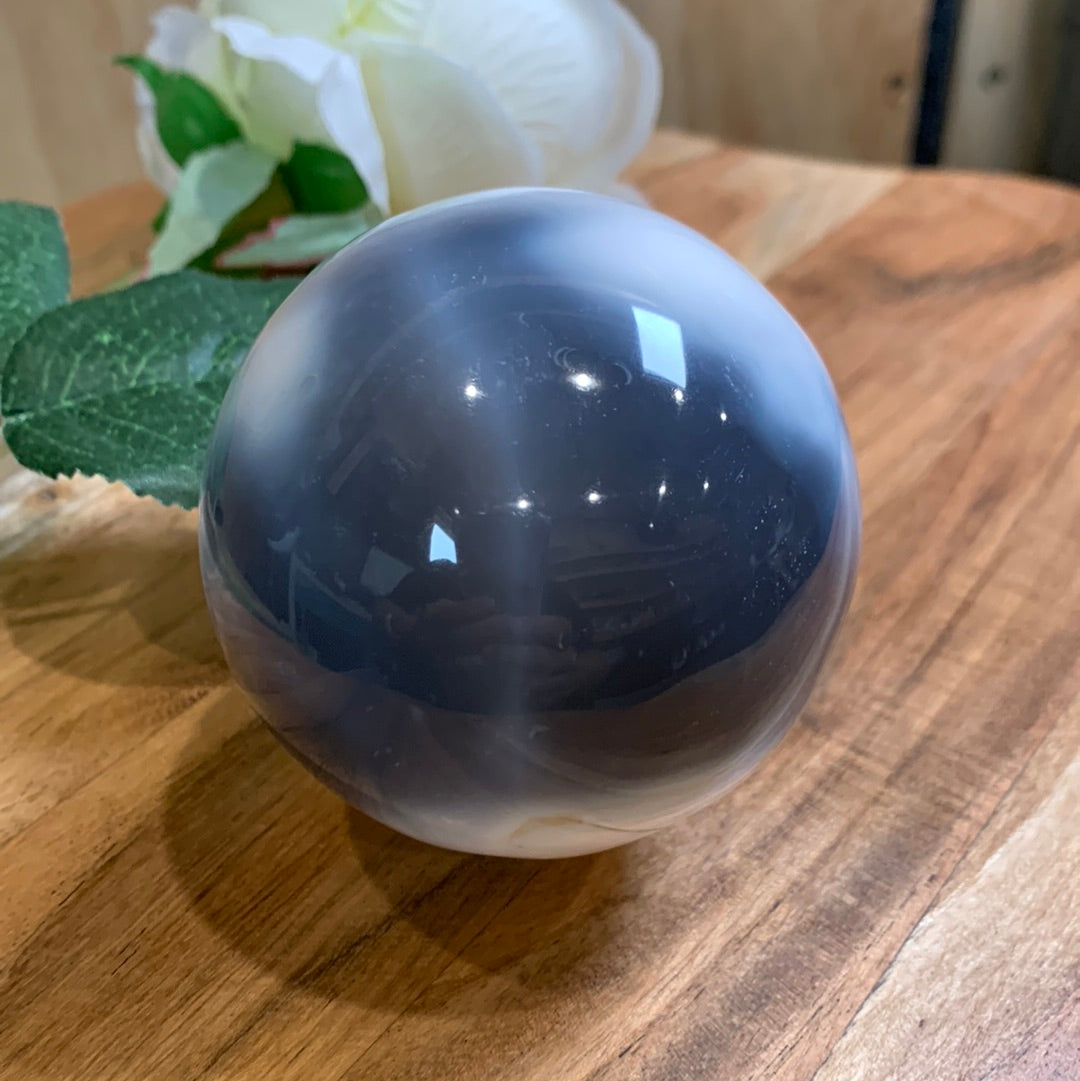 ORCA AGATE SPHERE (HAS CHIP)