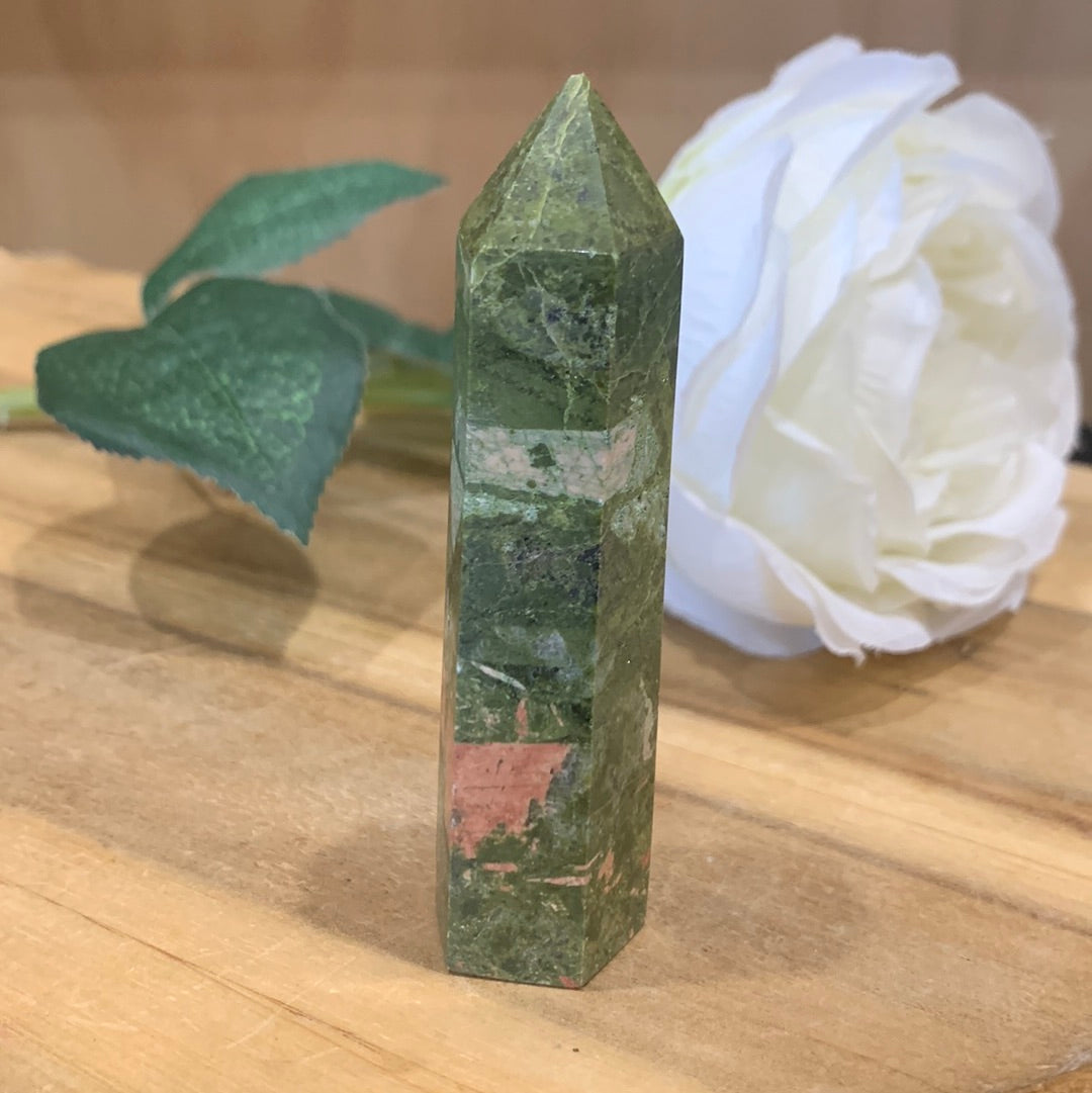 UNAKITE POINT