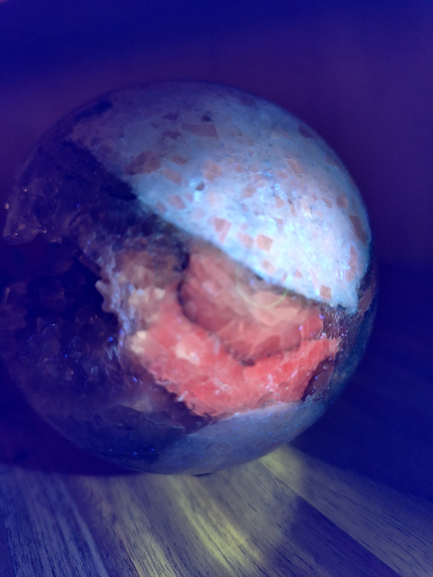 DRUUZY AGATE WITH AMETHYST SPHERE, ALSO UV REACTIVE PIECES 816GRAMS!!!!