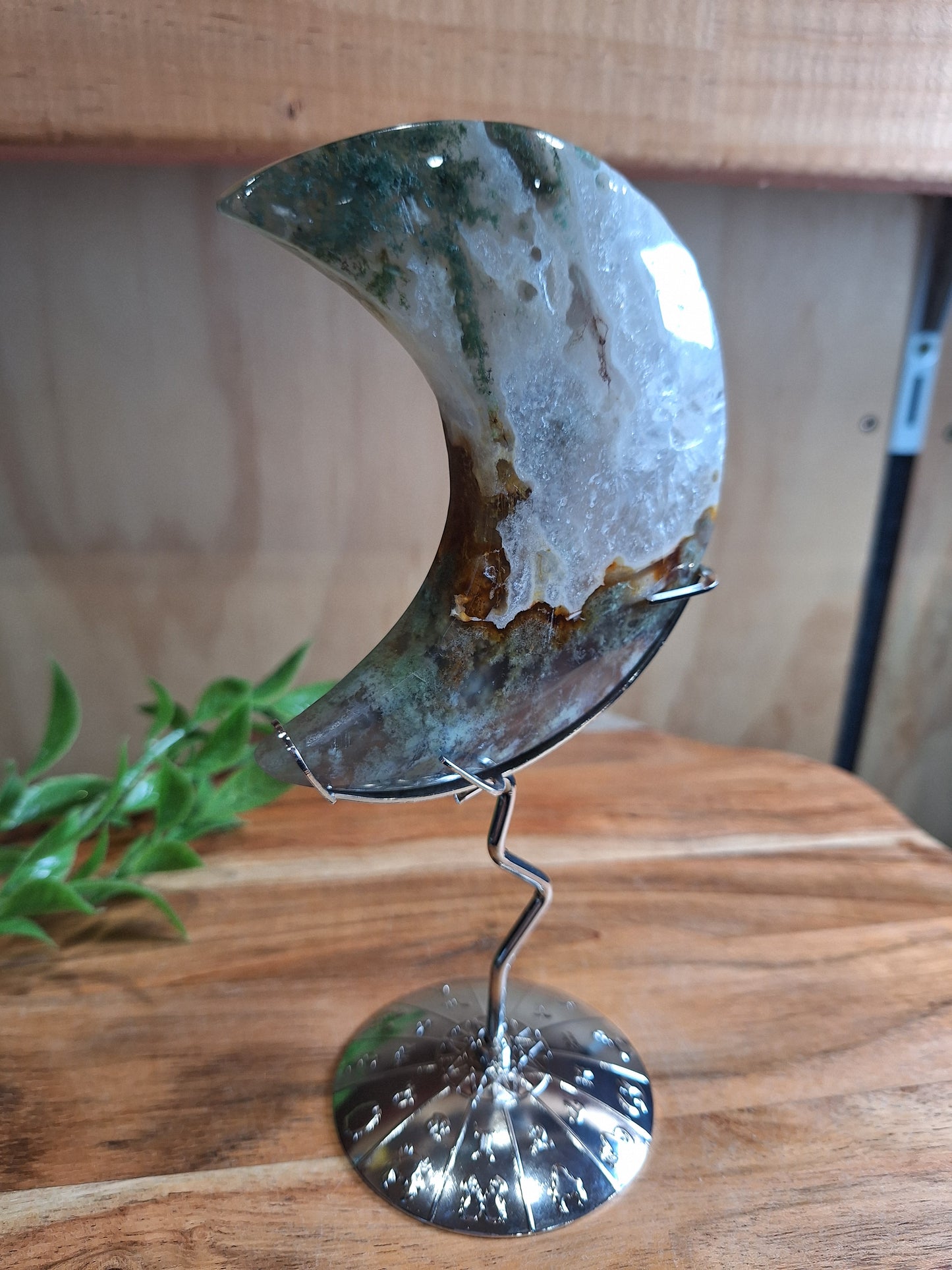 MOSS AGATE MOON INCLUDING STAND