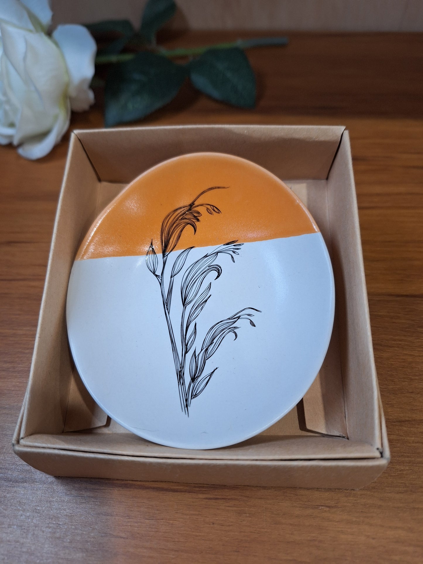 PORCELAIN BOWLS (NEW ZEALAND ARTIST)