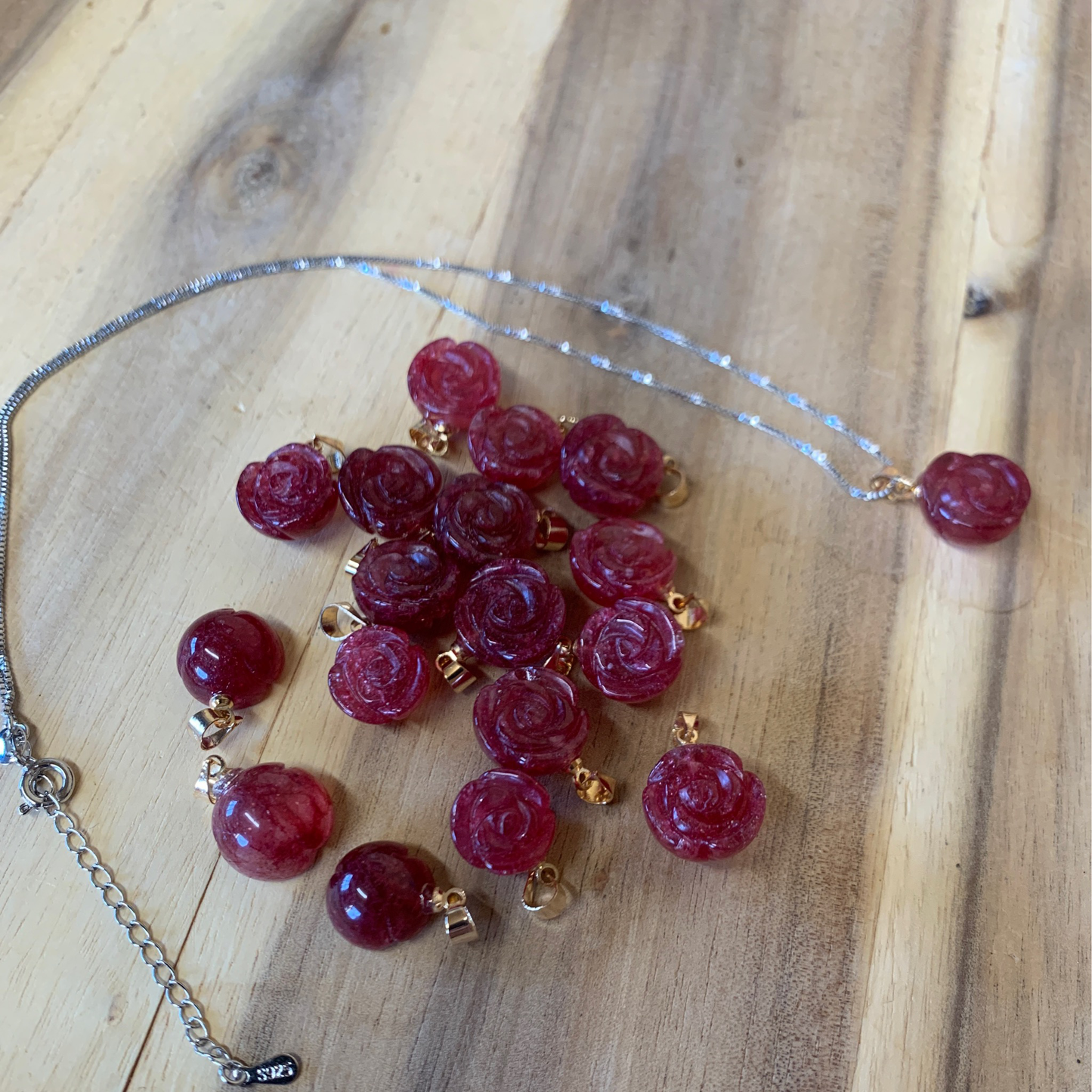 STRAWBERRY QUARTZ FLOWER NECKLACE (ON SILVER CHAIN)