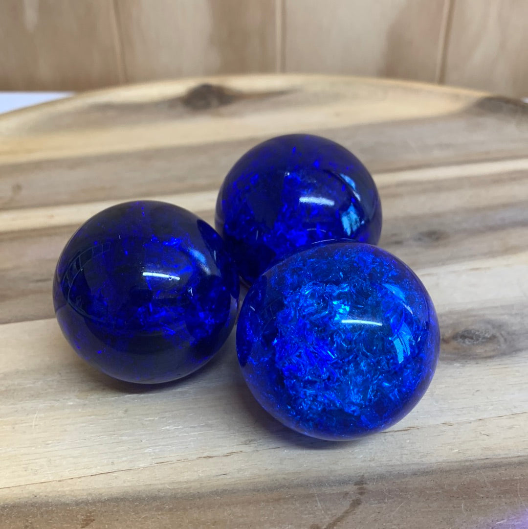 CRACKLE QUARTZ SPHERE (DYED)