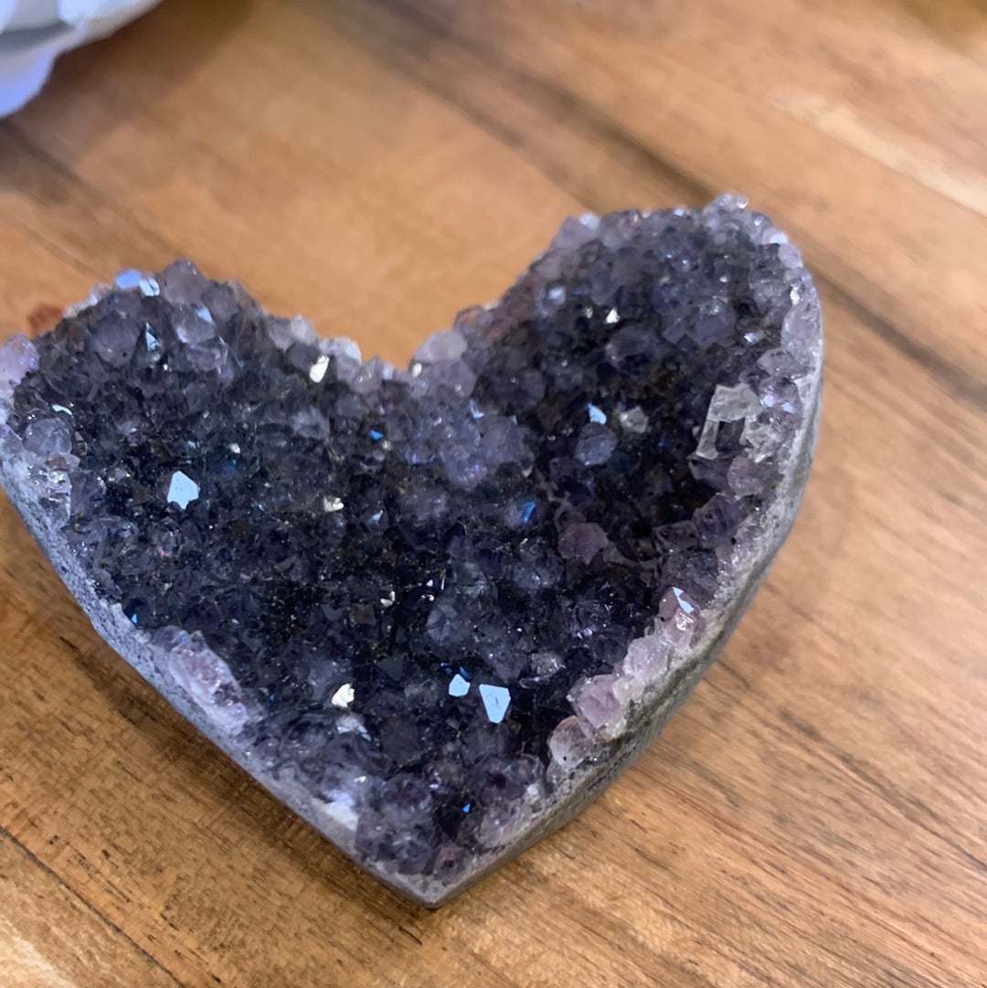 AMETHYST CLUSTER HEART
