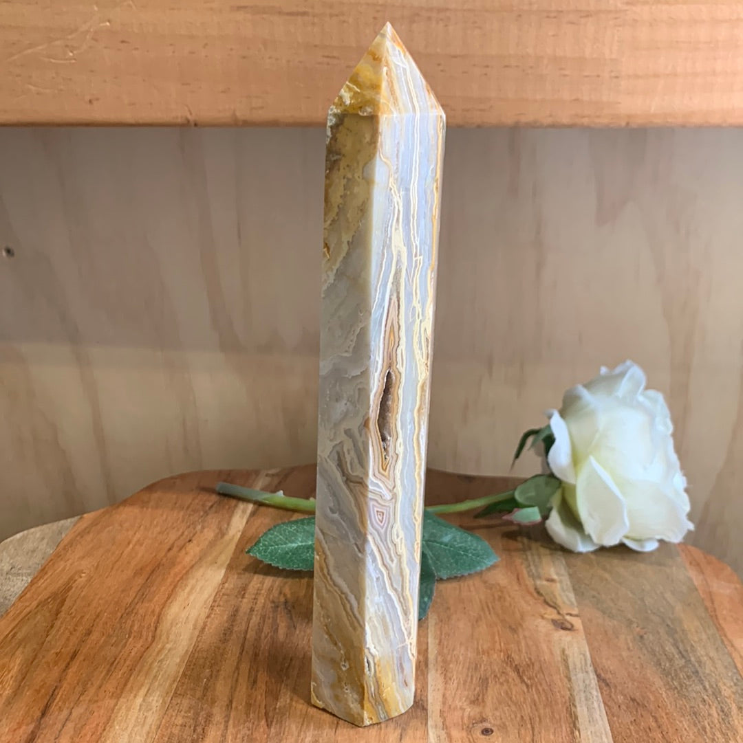 AUSTRALIAN CRAZY LACE AGATE TOWER