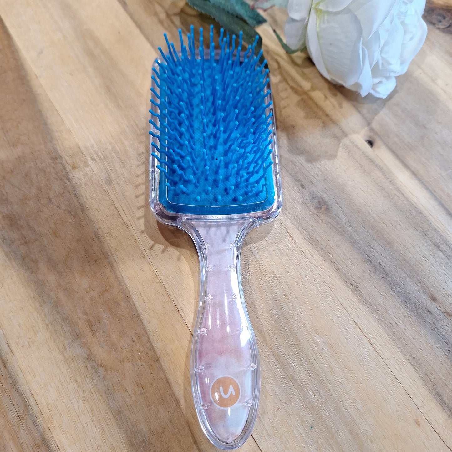 DE-TANGLE HAIR BRUSHES