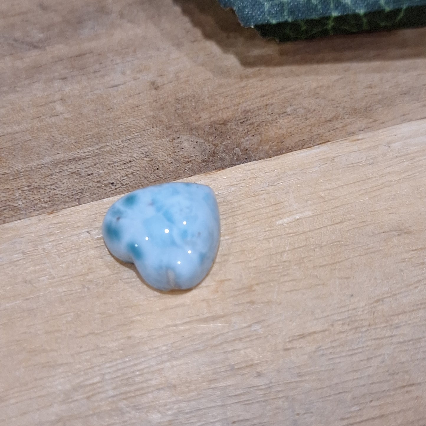 LARIMAR MINI HEARTS