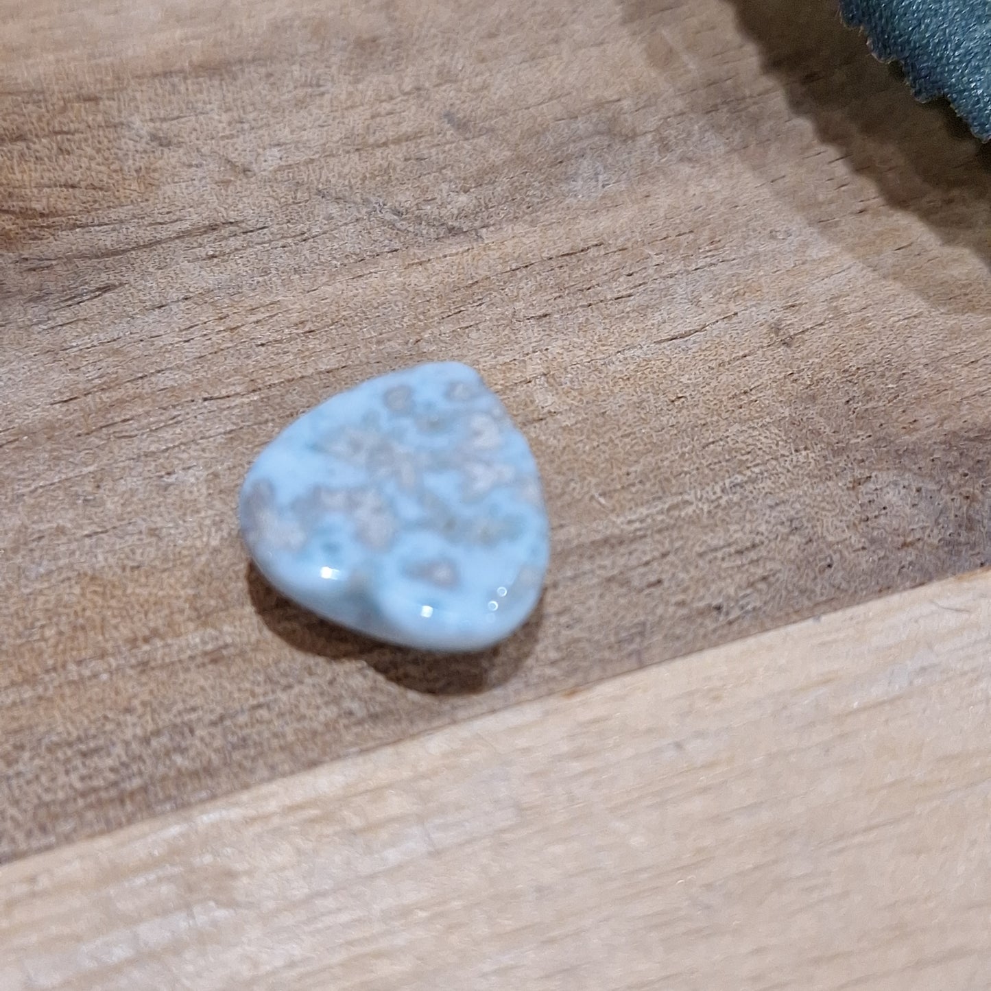 LARIMAR MINI HEARTS